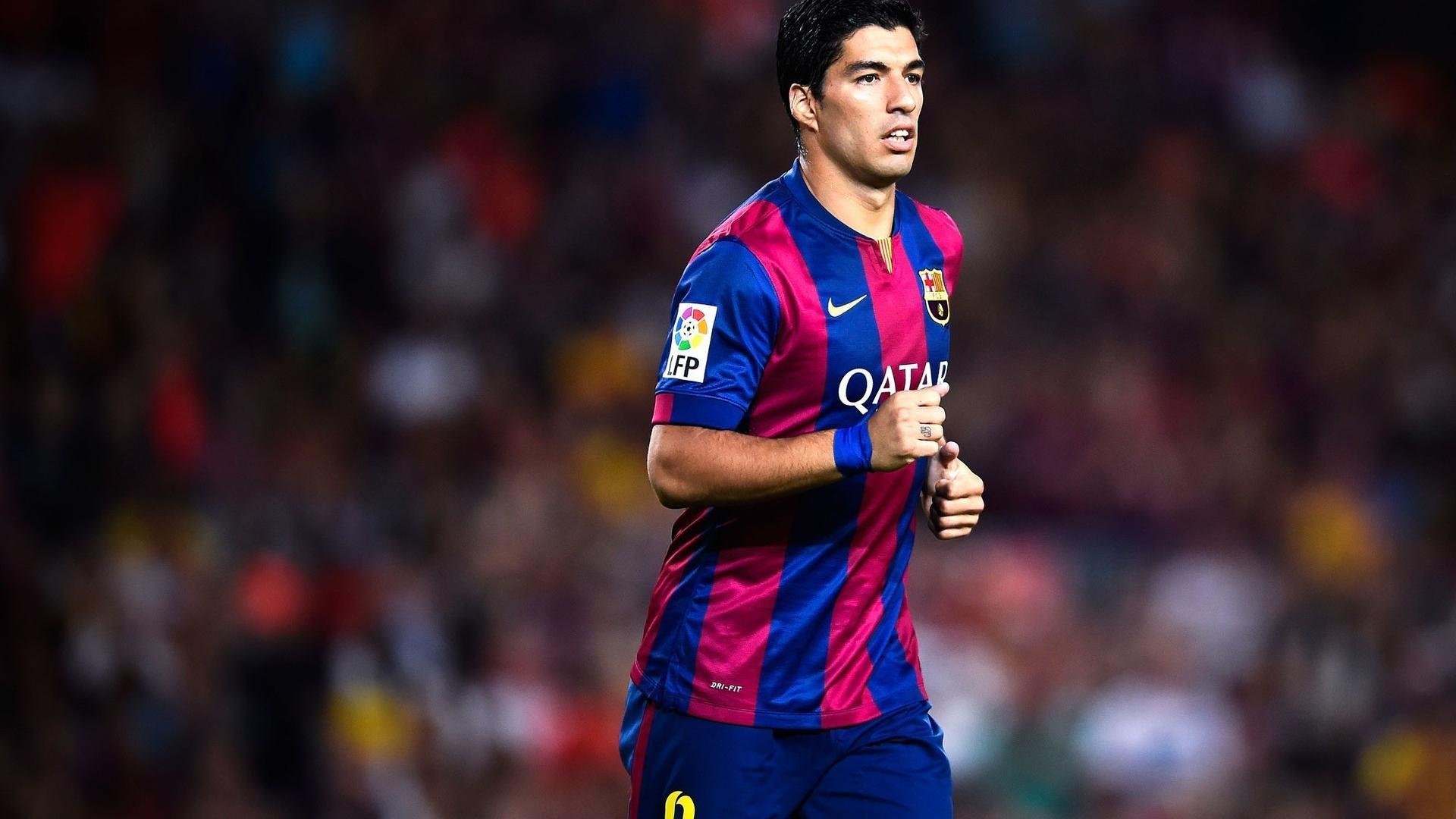 kaiyun-巴萨闪电战，5分钟击穿曼城防线，德布劳内成最大背景板，巴萨5分钟闪电战击穿曼城，德布劳内沦为背景板